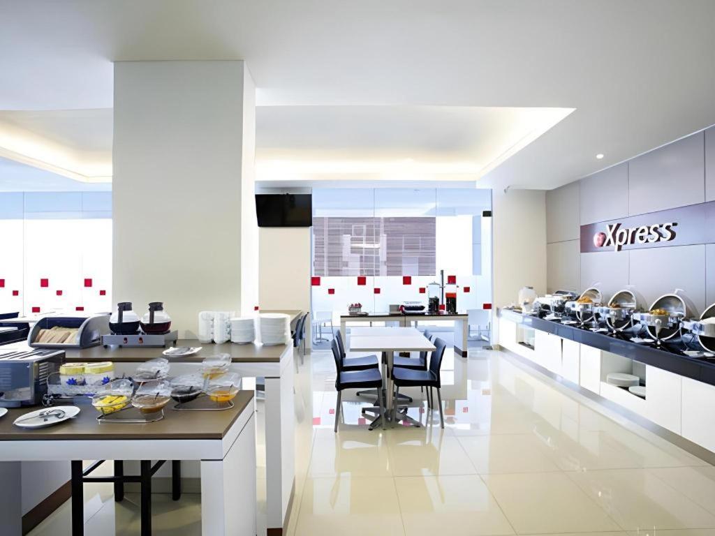 Amaris Hotel La Codefin Kemang Jakarta Kültér fotó